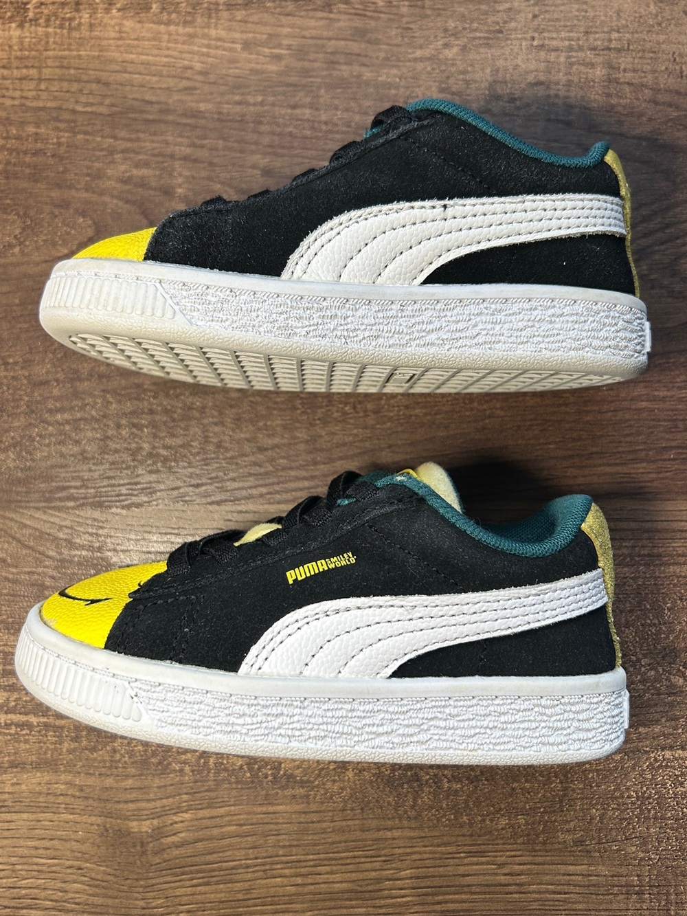Puma Smiley World Black & Yellow Sneakers - Picture 4 of 10